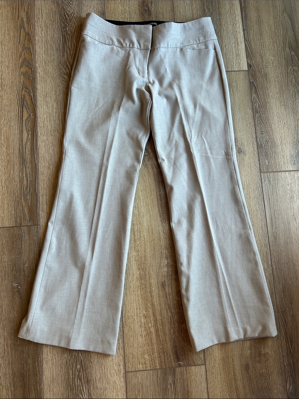 ••EXPRESS••EDITOR•• Wide-Leg Dress Pants in Light Gray